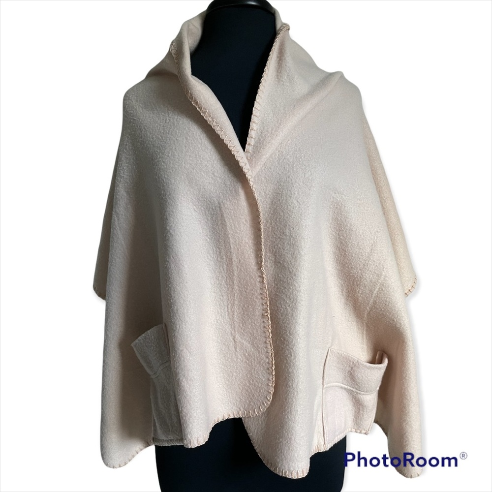 Over Shoulder Wrap With Pockets!